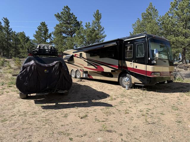 Private Full-Hookup Winter RV Site Near Florissant, Colorado — RV parking in Florissant, Colorado